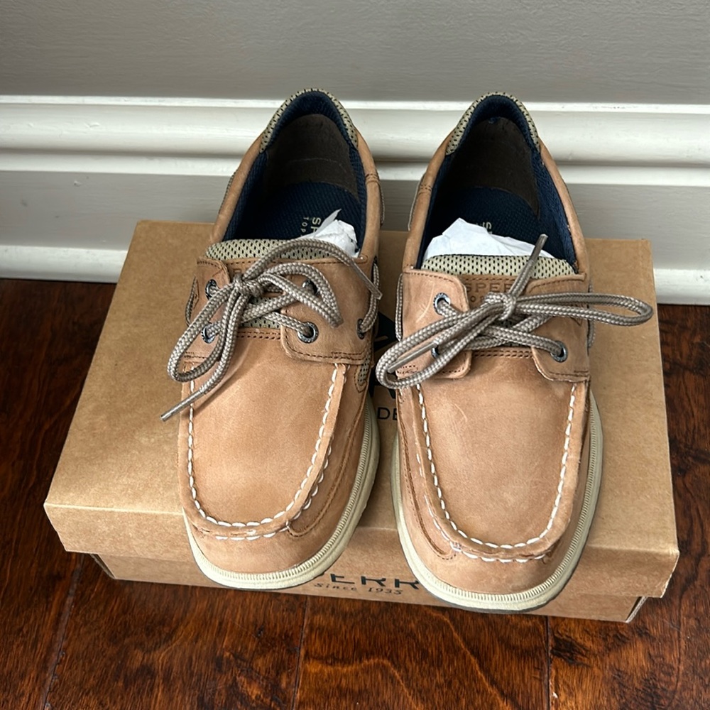 Kids Sperry Lanyard Boat Shoe Size 3M - New in Box.  Never worn.